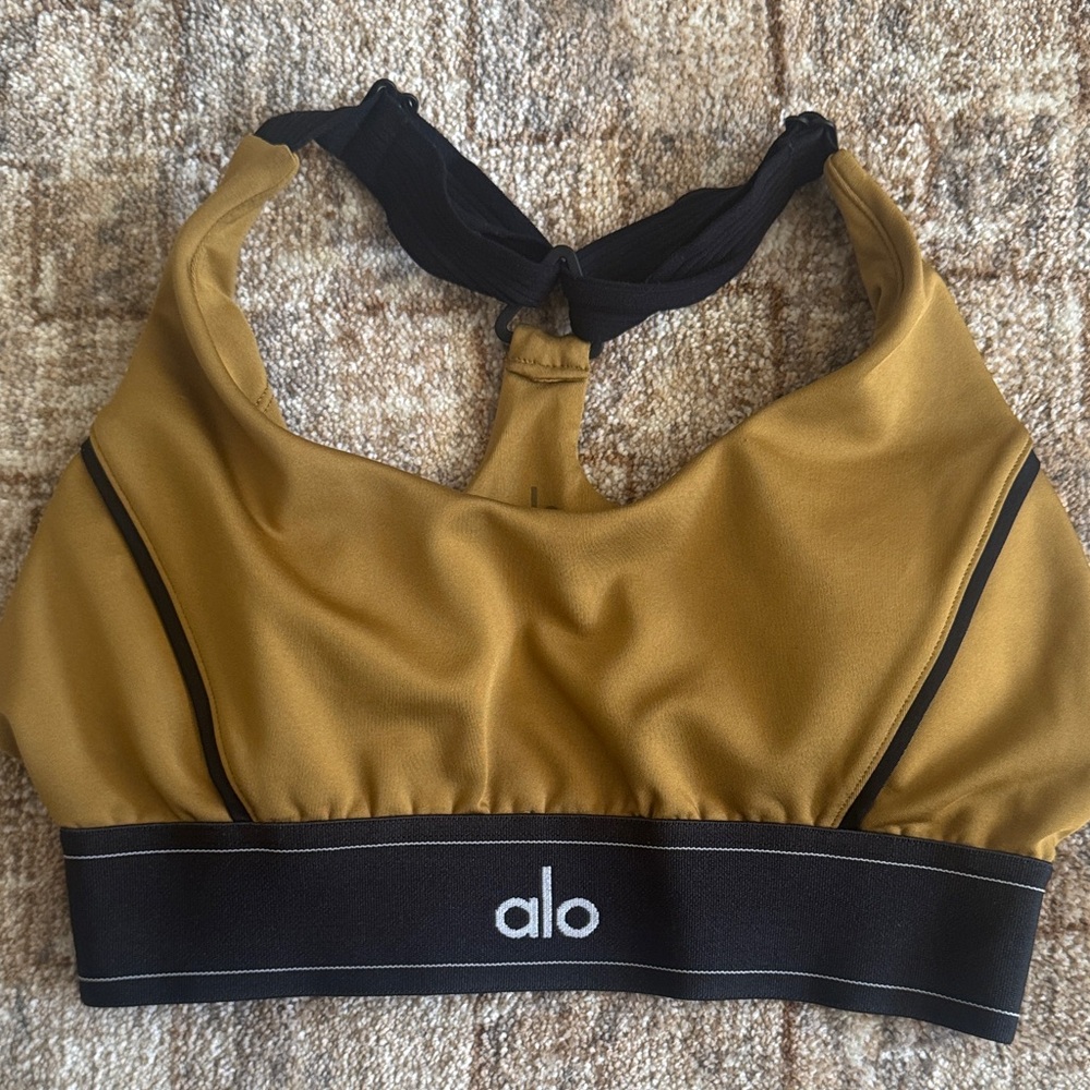 🔥 sale 🤦🏽‍♀️ ALO - Airlift suit up sports bra